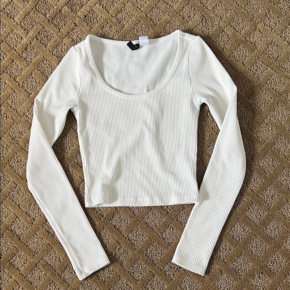 H&M Cream Ribbed Long Sleeve Crop Top